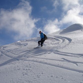 Dlaczego warto jechać na narty w Alpy? 