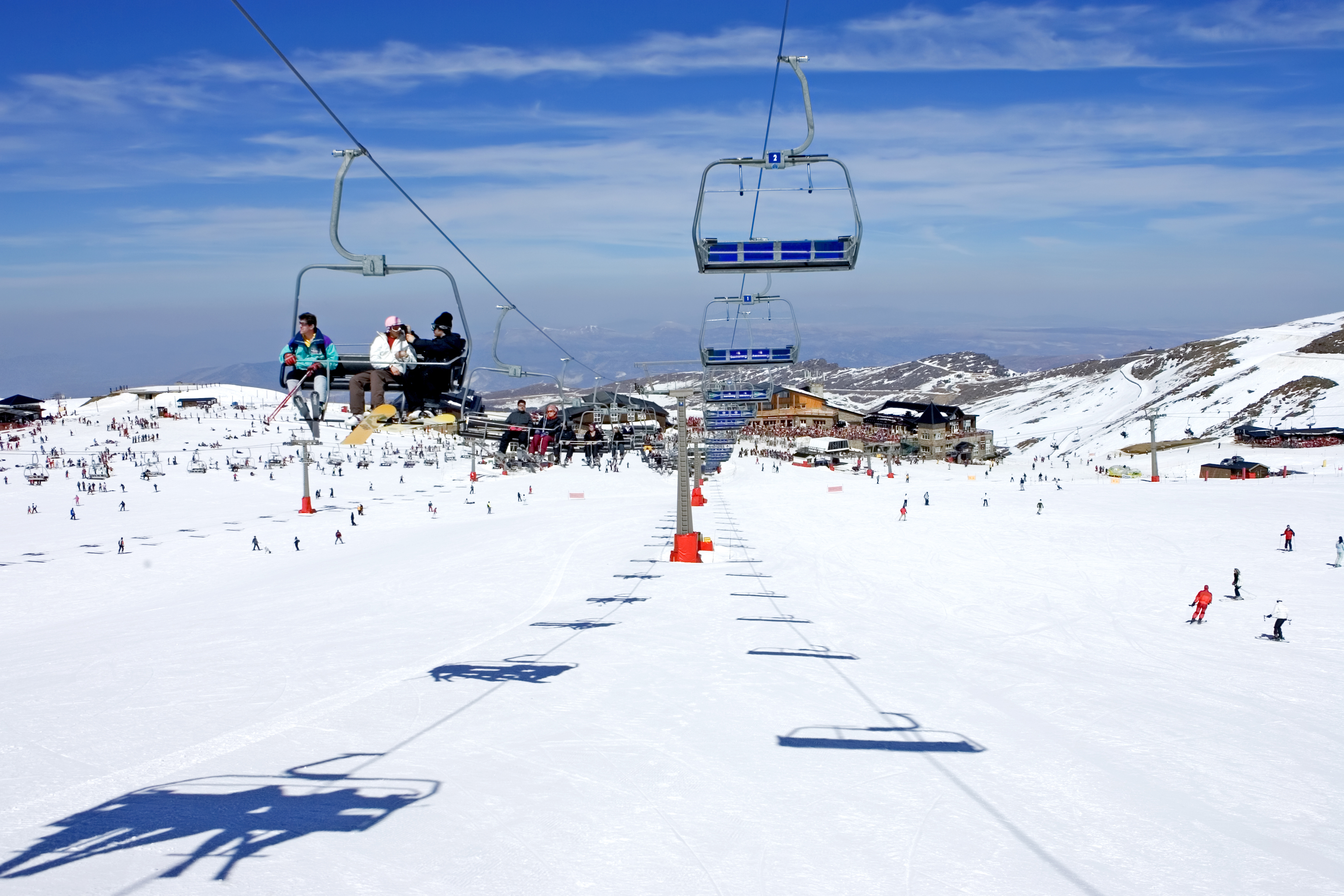 Stąd wrócisz opalony! Narty w Sierra Nevada i Granadzie